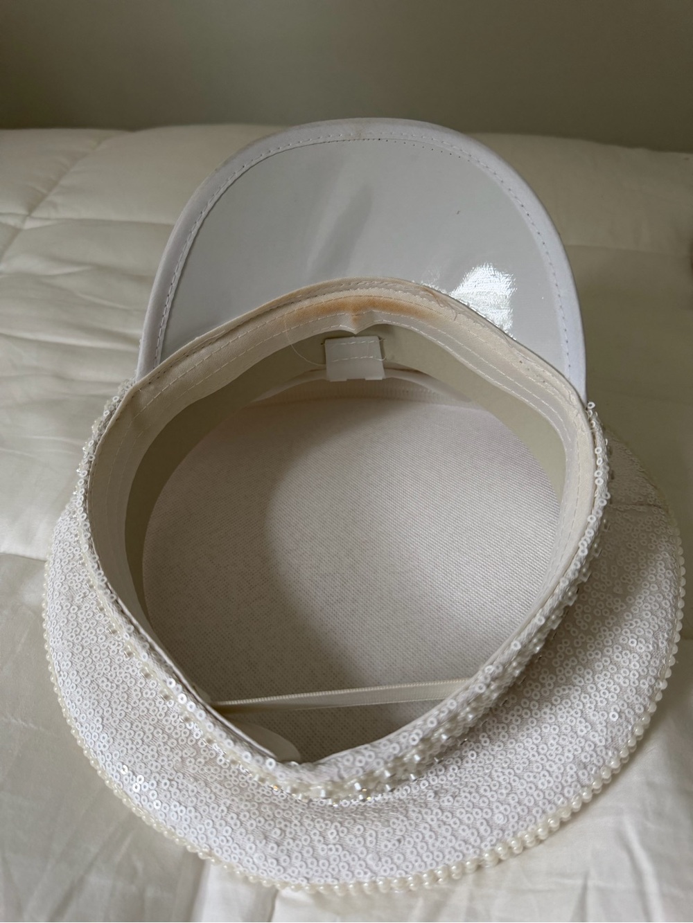 Pearl-Embellished White Sequin Captain Hat - Picture 4 of 4